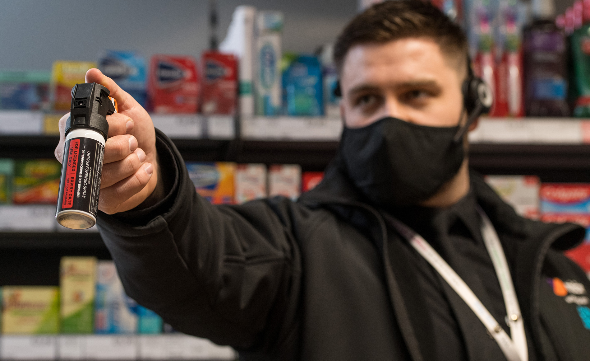 SmartWater CSI Invisible Crime-Fighting Spray Paints Criminals Green and  Links them to the Crime Scene –  (DR): An online tactical  technology and military defense technology magazine with particular focus  on the